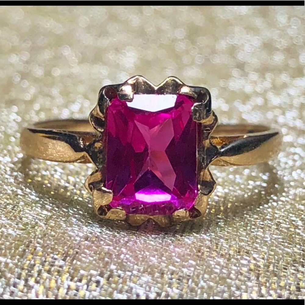 Edwardian 10k YG Pink Sapphire Solitaire Ring